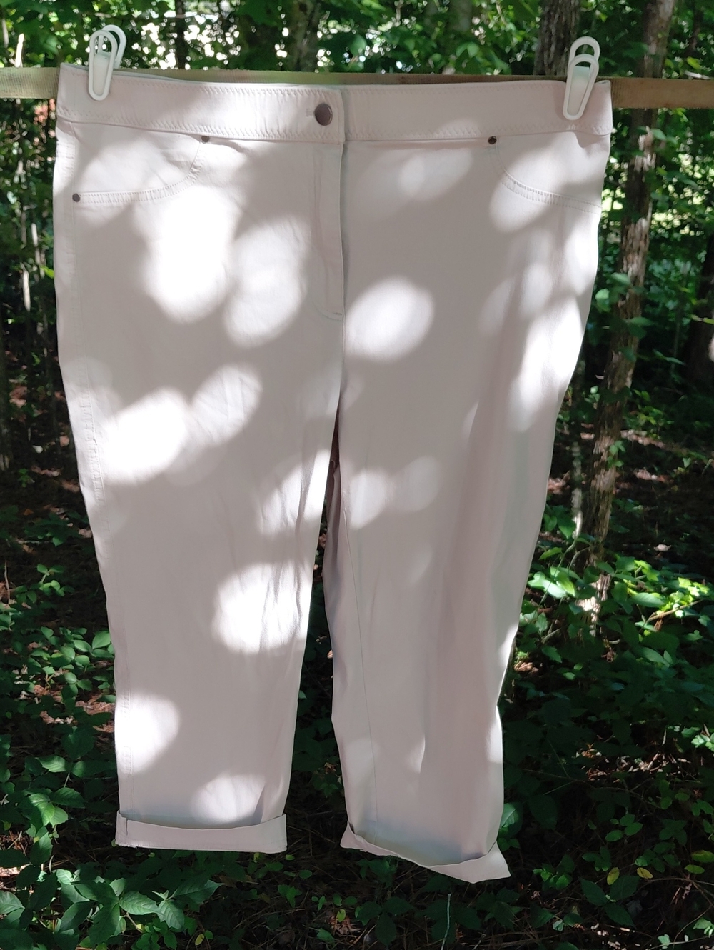 Chico's Light Tan Capris